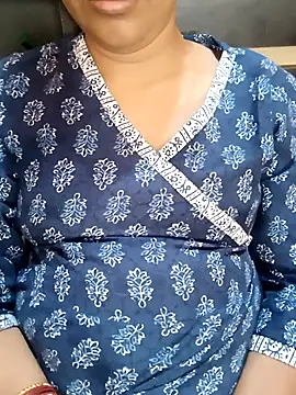 Snapshot of Diya_143 chatting on 10/07/25, 06:36 Diya 143 online show from 10/07/25, 06:36