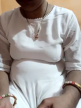 Diya 143 online show from 10/24/25, 04:44