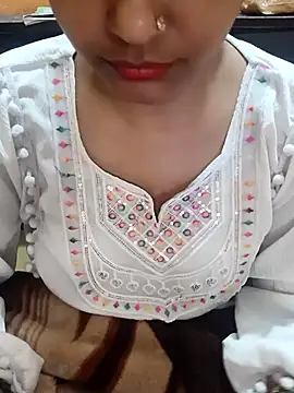 Diya 143 online show from 11/19/25, 07:52