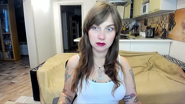 StacyTigerr online show from 10/11/25, 09:54