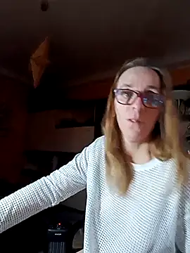 Dettybitch40 online show from 10/29/25, 06:23