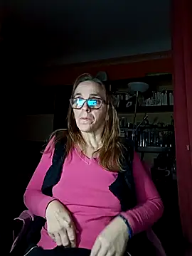 Dettybitch40 online show from 10/28/25, 05:01