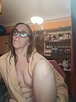 Dettybitch40 online show from 11/15/25, 07:07