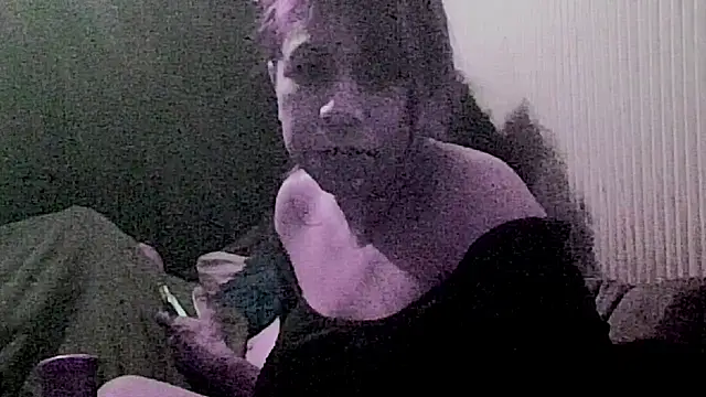 Snapshot of Shelzy420 chatting on 01/11/25, 08:43 Shelzy420 online show from 01/11/25, 08:43