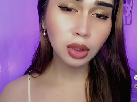 Snapshot of AlodiaOfCums chatting on 11/17/25, 01:37 AlodiaOfCums online show from 11/17/25, 01:37