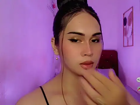 Snapshot of AlodiaOfCums chatting on 11/11/25, 01:22 AlodiaOfCums online show from 11/11/25, 01:22