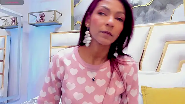 HannaPetit online show from 11/15/25, 06:56