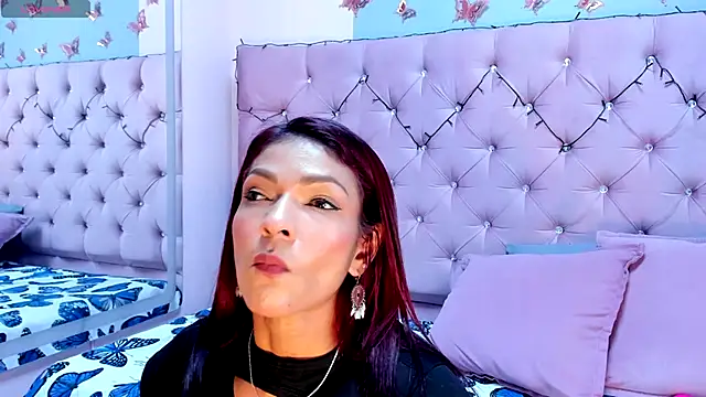 HannaPetit online show from 12/17/25, 08:47