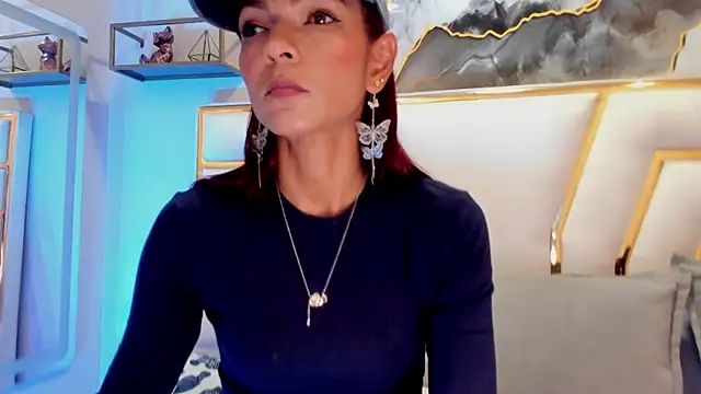 HannaPetit online show from 01/13/26, 06:56