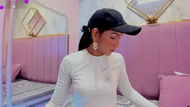 HannaPetit online show from 04/15/26, 07:18