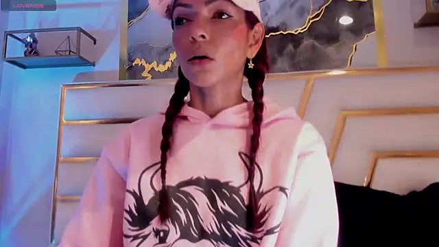 HannaPetit online show from 04/09/26, 07:09