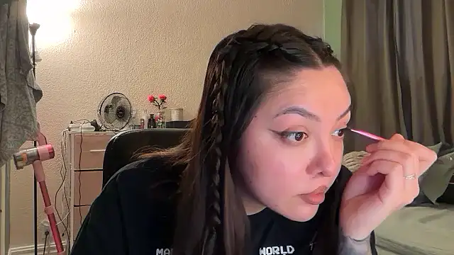 nativepumpkin95 online show from 12/15/25, 06:58