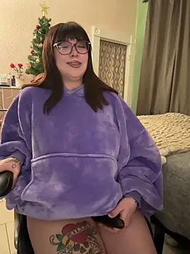 Snapshot of nativepumpkin95 chatting on 12/23/25, 01:27 nativepumpkin95 online show from 12/23/25, 01:27