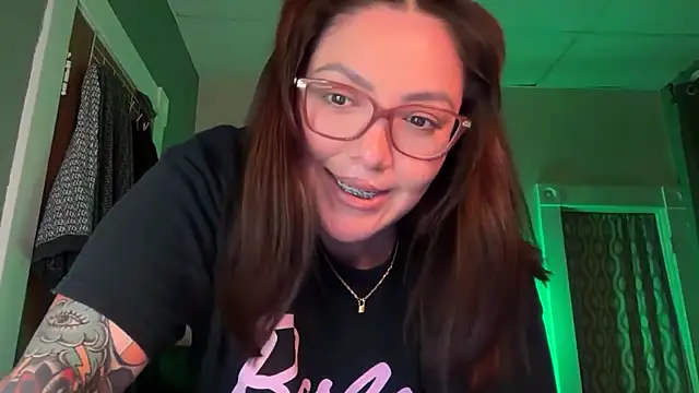 nativepumpkin95 online show from 10/28/25, 01:28