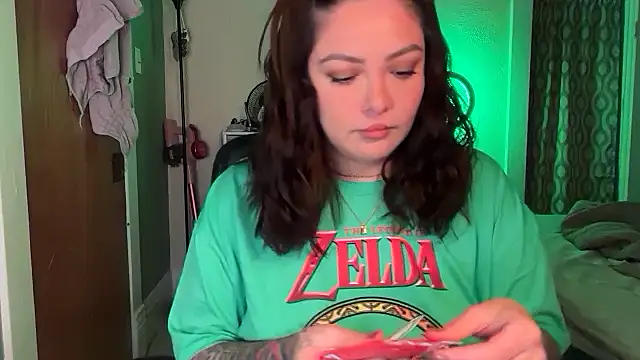 nativepumpkin95 online show from 10/31/25, 12:18