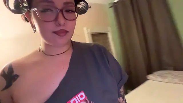 nativepumpkin95 online show from 04/22/26, 03:35