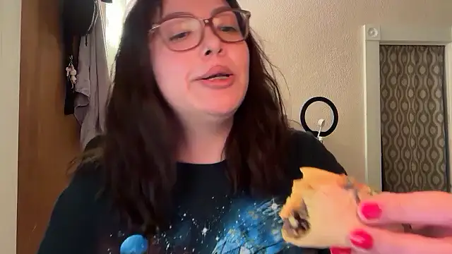 nativepumpkin95 online show from 11/11/25, 12:16