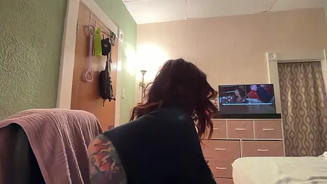 nativepumpkin95 online show from 05/18/26, 07:35
