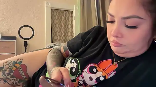 nativepumpkin95 online show from 10/16/25, 09:01