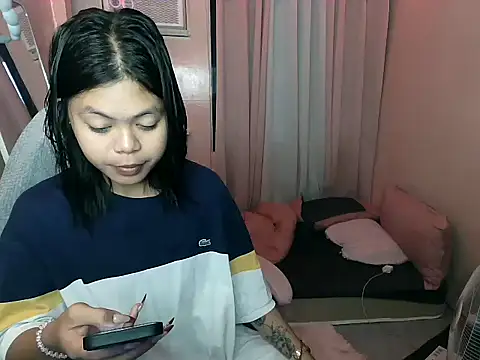 Snapshot of young_salsalita chatting on 09/21/25, 08:30 young salsalita online show from 09/21/25, 08:30