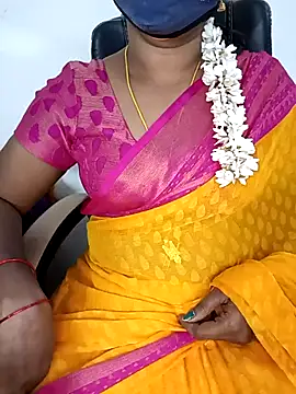 Tamil-hotwife online show from 01/17/26, 03:48