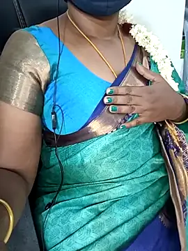 Tamil-hotwife online show from 10/09/25, 09:48
