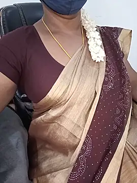 Snapshot of Tamil-hotwife chatting on 05/25/26, 05:22 Tamil-hotwife online show from 05/25/26, 05:22