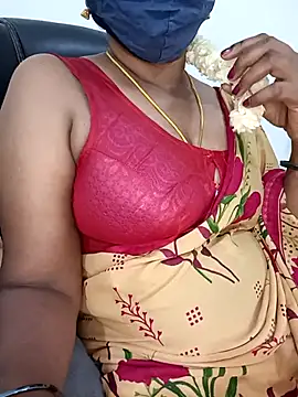 Snapshot of Tamil-hotwife chatting on 04/26/26, 05:21 Tamil-hotwife online show from 04/26/26, 05:21