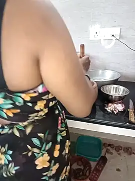 Tamil-hotwife online show from 11/27/25, 05:41
