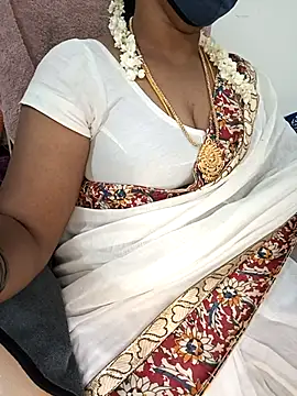 Tamil-hotwife online show from 02/26/26, 06:52
