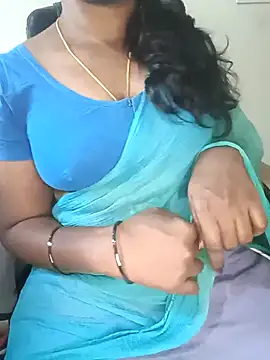 Snapshot of Tamil-hotwife chatting on 04/28/26, 05:01 Tamil-hotwife online show from 04/28/26, 05:01