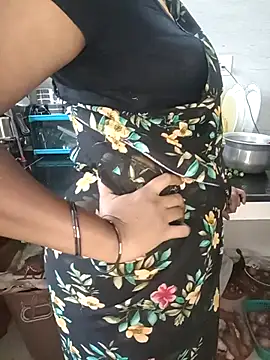 Tamil-hotwife online show from 02/24/26, 06:25