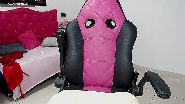 Snapshot of isabelasex1 chatting on 10/27/25, 11:22 isabelasex1 online show from 10/27/25, 11:22