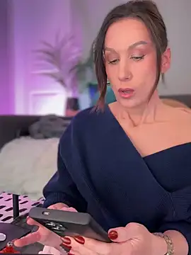 Fiona Kent  online show from 02/02/25, 06:31