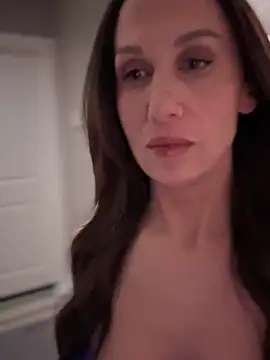 Fiona Kent  online show from 03/15/25, 12:25