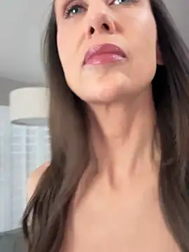 Fiona Kent  online show from 02/17/25, 11:11