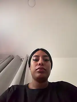 Sara mocca  online show from 02/21/26, 01:51