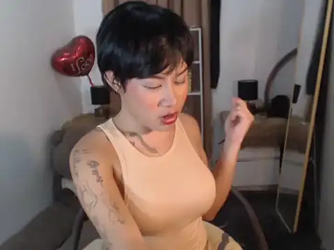 Snapshot of FrancineGarcia chatting on 06/30/26, 01:11 FrancineGarcia online show from 06/30/26, 01:11