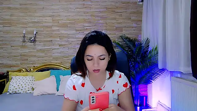 Snapshot of PlayfulElla chatting on 02/21/25, 08:40 PlayfulElla online show from 02/21/25, 08:40