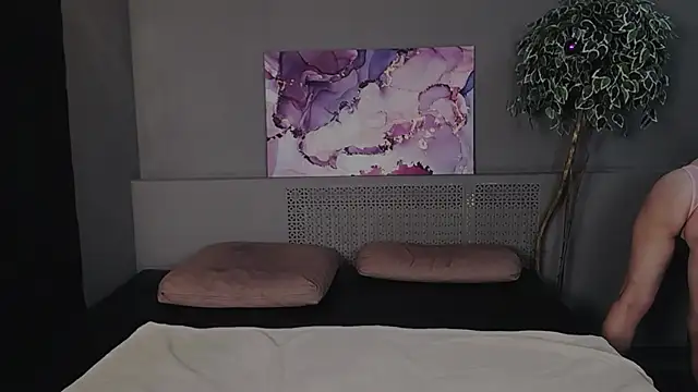 EveLibston online show from 12/17/24, 03:06