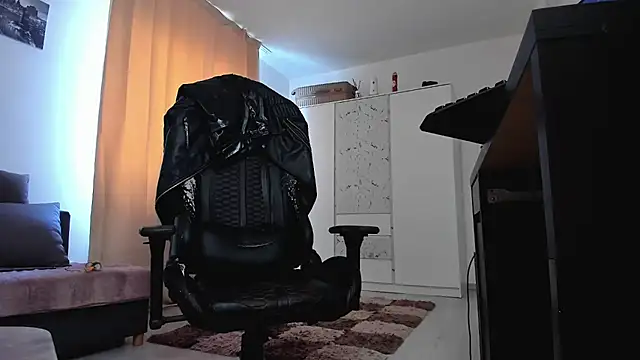 Snapshot of liamaesthetic chatting on 03/08/26, 08:06 liamaesthetic online show from 03/08/26, 08:06