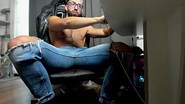 liamaesthetic online show from 11/02/25, 07:57