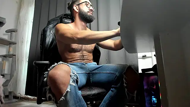 liamaesthetic online show from 11/16/25, 07:57