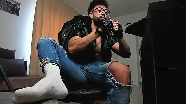 Snapshot of liamaesthetic chatting on 02/16/26, 07:40 liamaesthetic online show from 02/16/26, 07:40