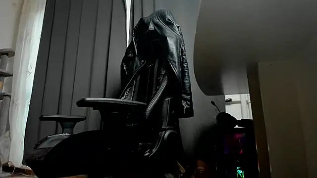 liamaesthetic online show from 11/15/25, 08:29