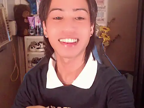 Snapshot of Lemonadexxx chatting on 04/19/26, 04:30 Lemonadexxx online show from 04/19/26, 04:30