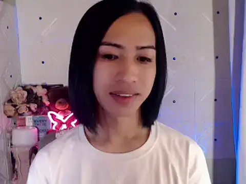 Snapshot of Lemonadexxx chatting on 02/20/25, 05:20 Lemonadexxx online show from 02/20/25, 05:20