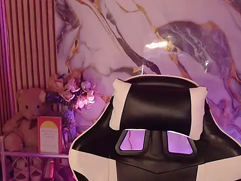 Snapshot of Lemonadexxx chatting on 09/10/25, 06:18 Lemonadexxx online show from 09/10/25, 06:18