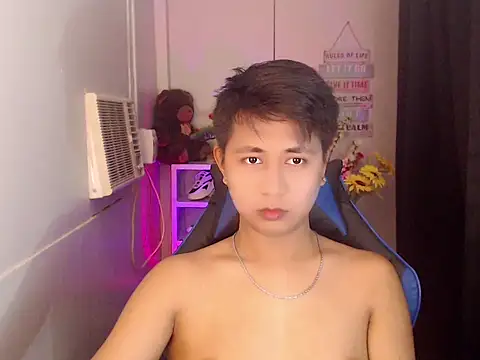 Snapshot of khael_moreno chatting on 11/15/25, 06:01 khael moreno online show from 11/15/25, 06:01