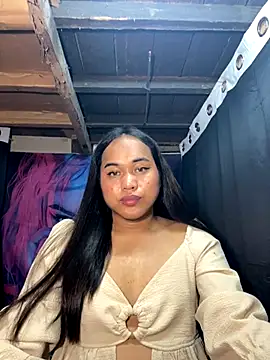 Snapshot of bettina_love chatting on 11/14/25, 08:12 bettina love online show from 11/14/25, 08:12